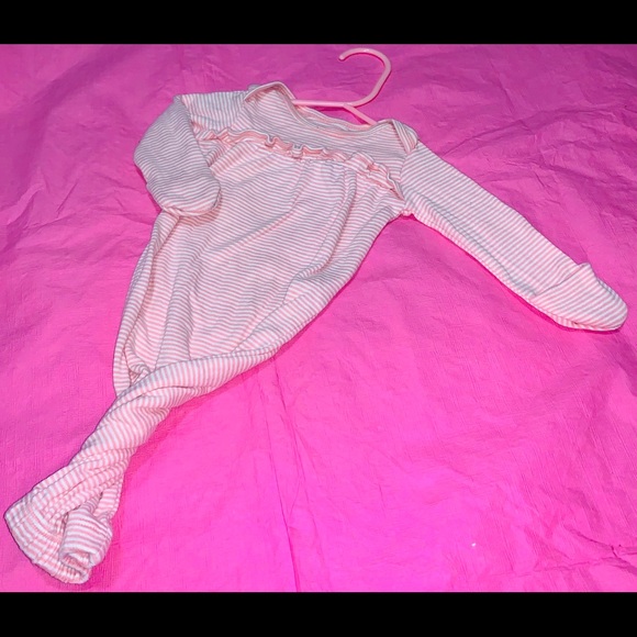 NEWBORN ALERT 🚨👶🏽 BUNDLE DEAL - Picture 9 of 16